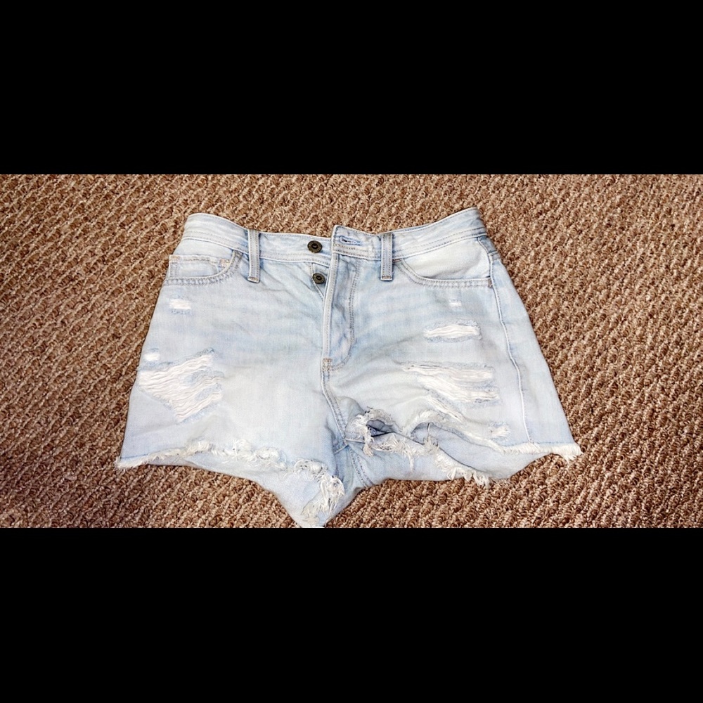 Hollister jean shorts!